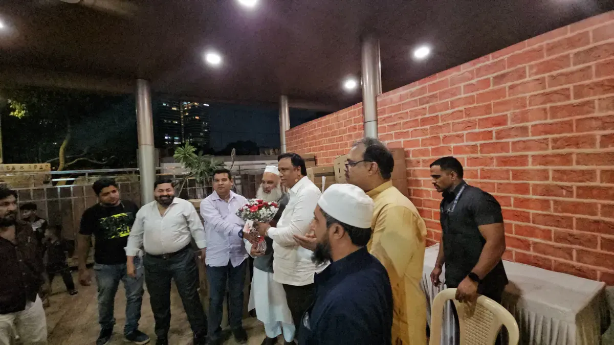 Bandra Laal Kua Gathering photo 1